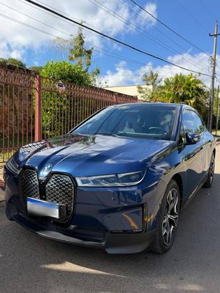 BMW iX ELÉTRICO XDRIVE40